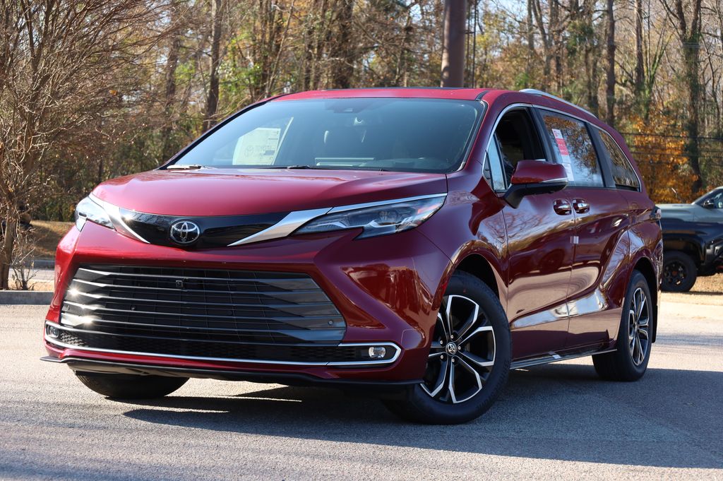 2026 Toyota Sienna Platinum's photo