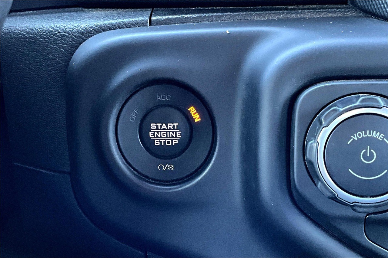 2021 Jeep Wrangler Unlimited Sahara 4xe photo 24
