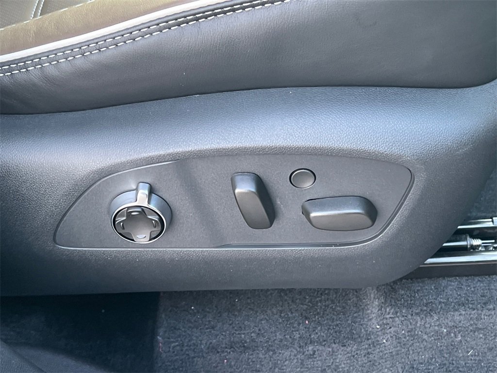 2026 GMC ACADIA - Image 40