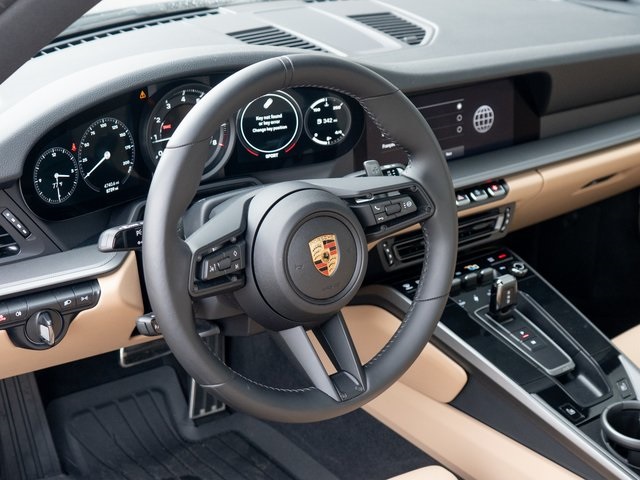 2024 Porsche 911 T 4 photo 4