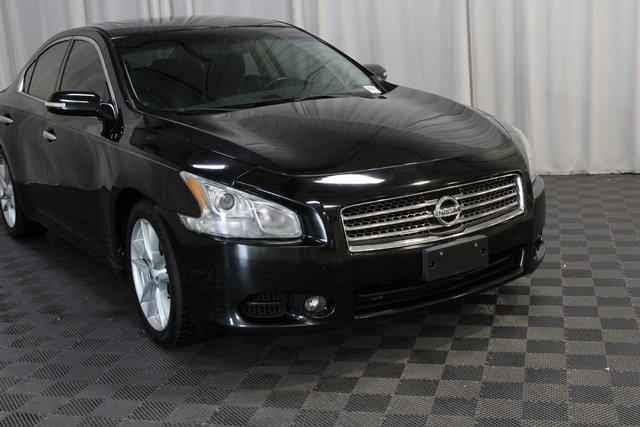 2010 Nissan Maxima SV photo 10