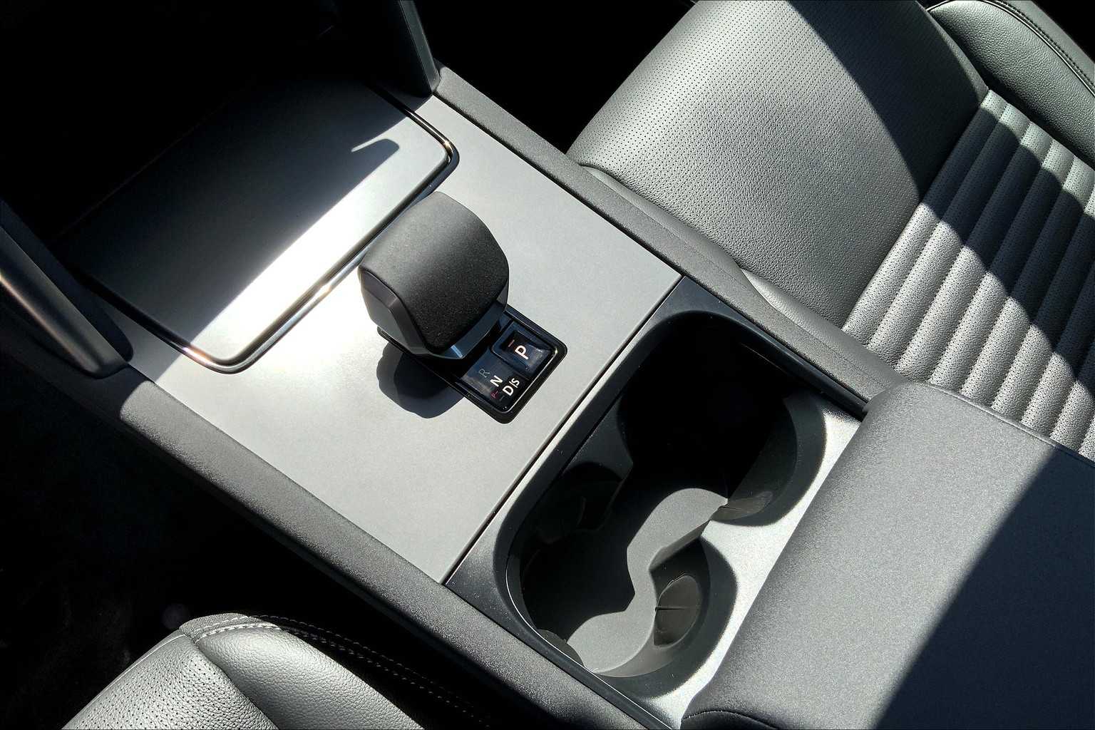 2025 Land Rover Discovery Sport Dynamic SE photo 7
