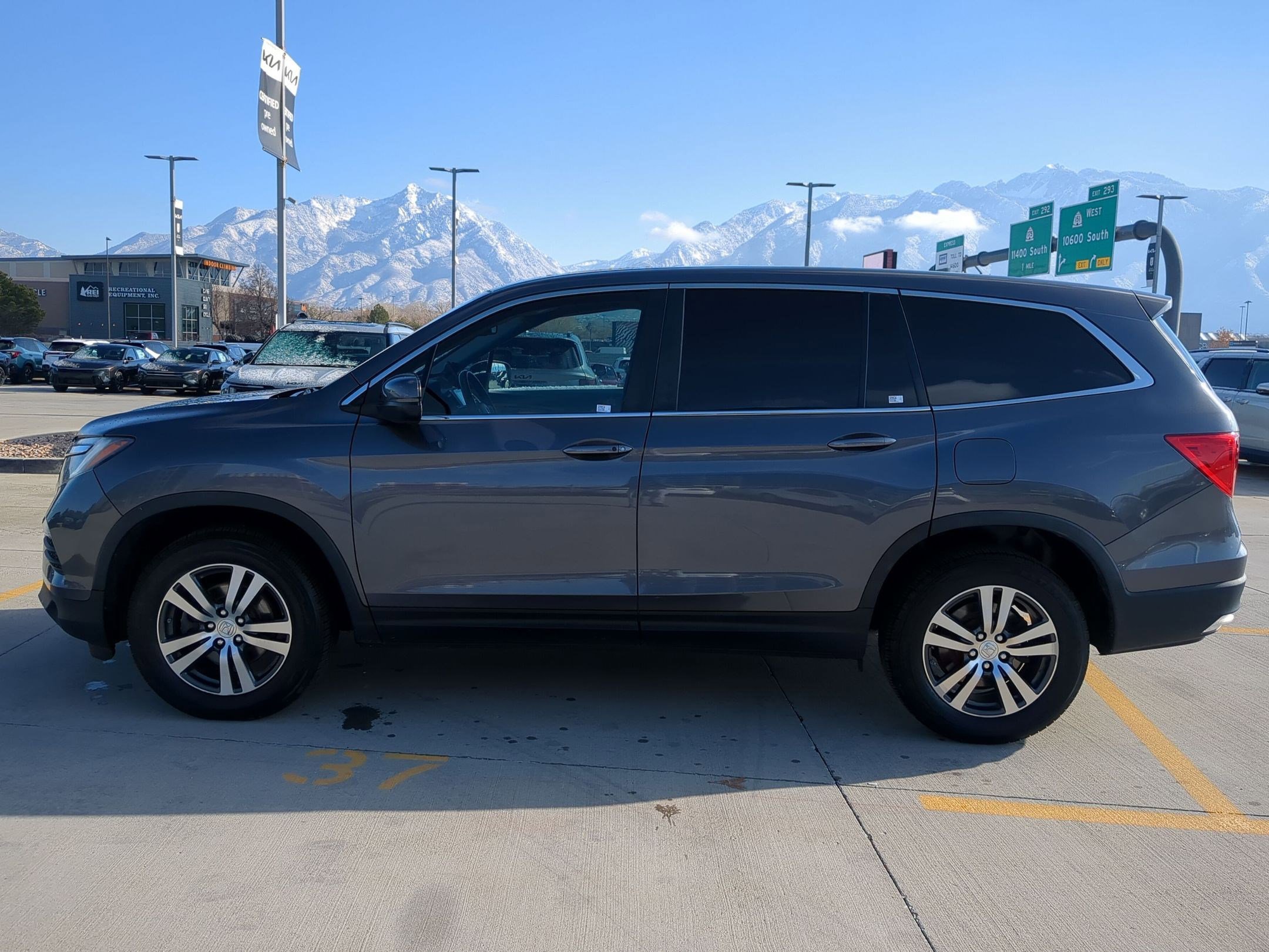 2017 Honda Pilot EX-L photo 2