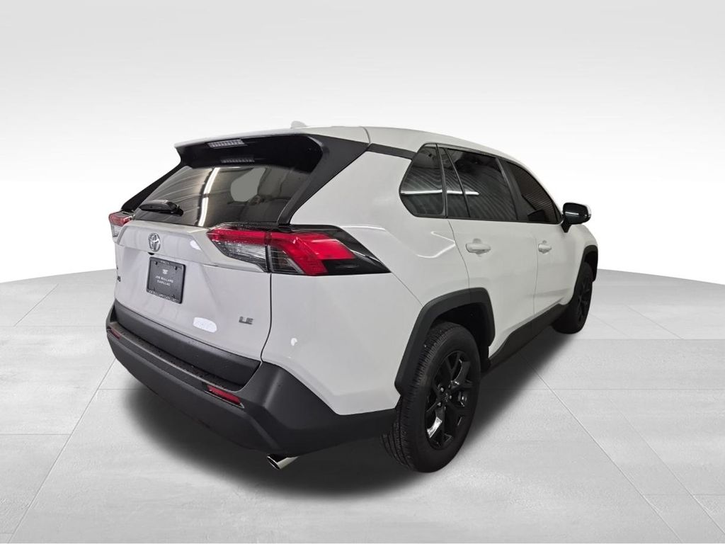 2025 Toyota RAV4 LE photo 3