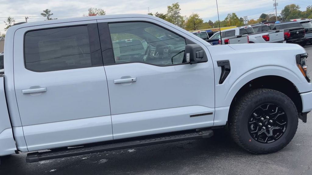 2025 Ford F-150 XLT photo 4