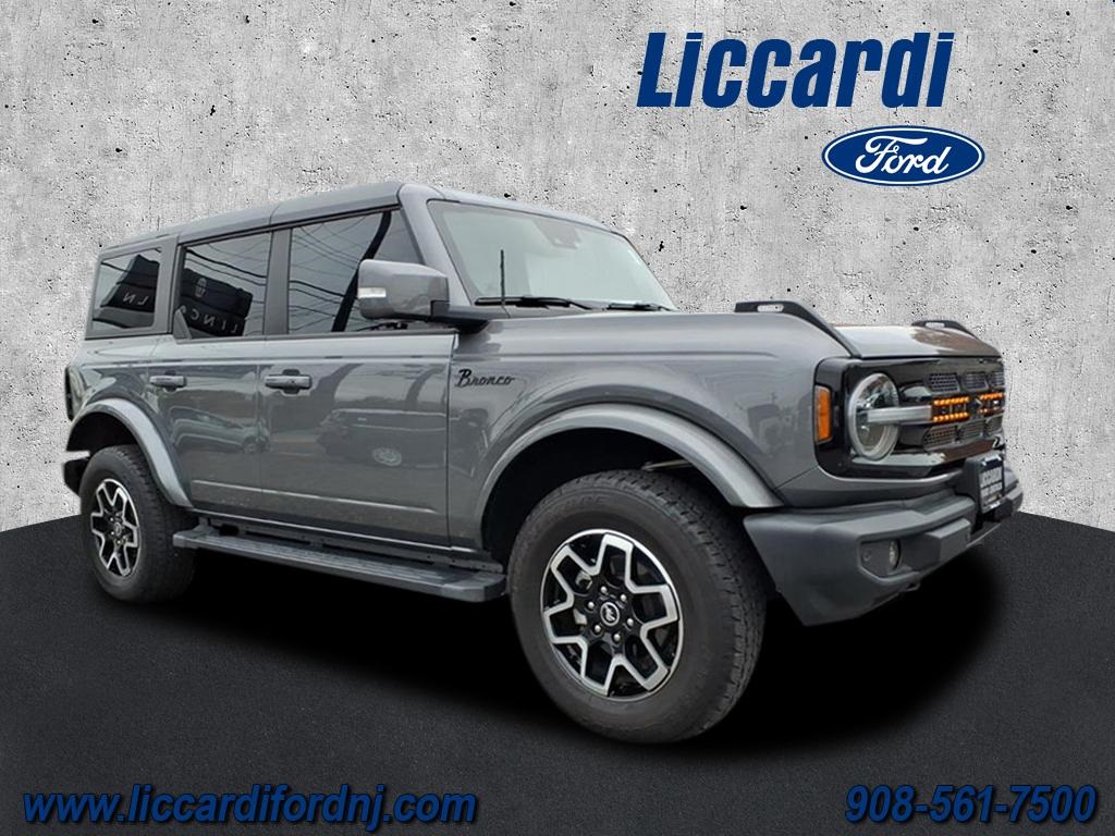 2024 Ford Bronco 4-Door Outer Banks's photo