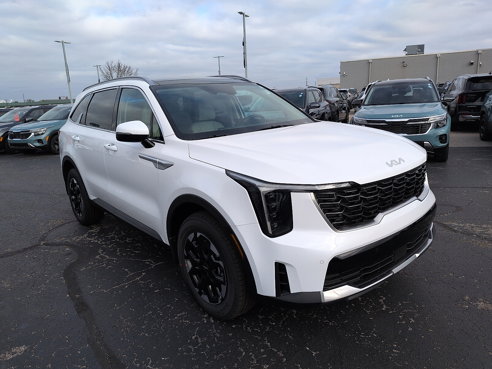 2026 Kia Sorento S's photo