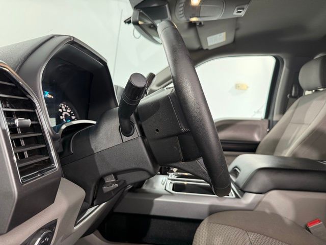 2020 Ford F-150 XLT photo 45