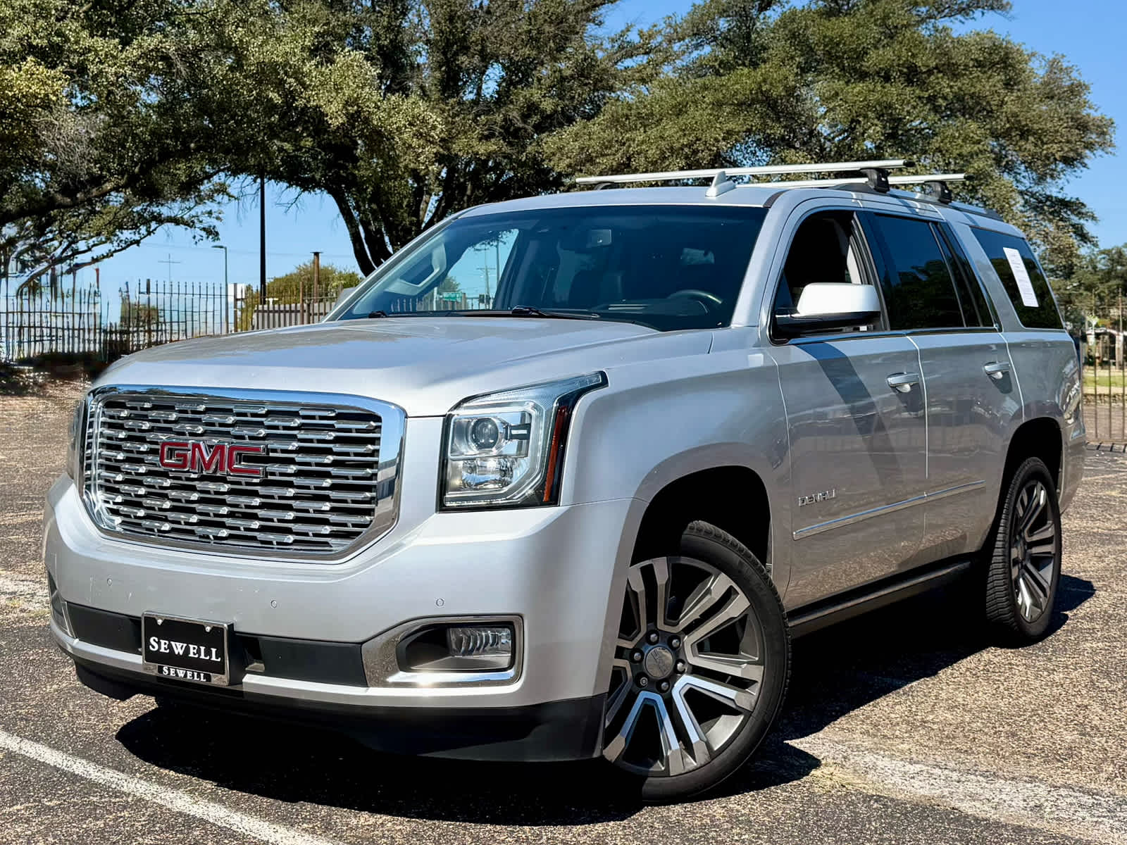 2018 GMC Yukon Denali's photo