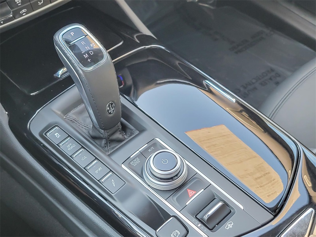 2022 Maserati Levante GT photo 16