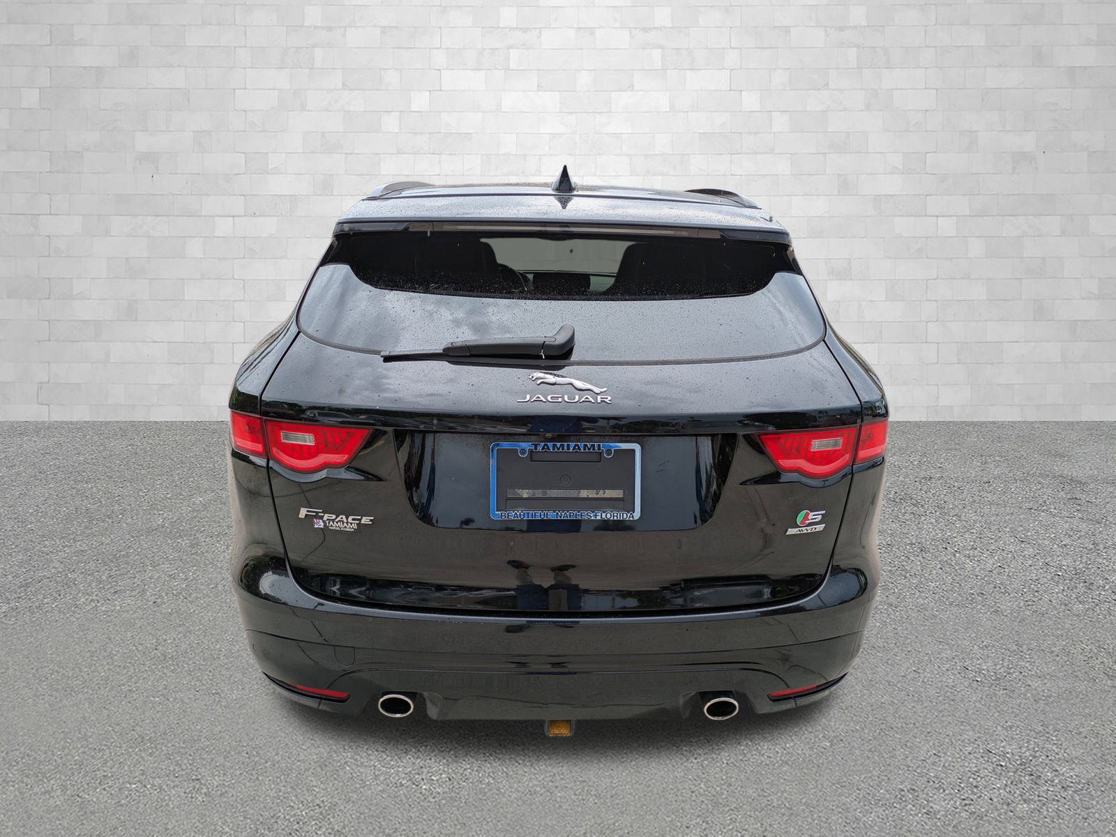2019 Jaguar F-PACE S photo 3