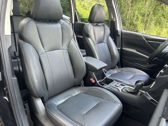2023 Subaru Forester Touring photo 18