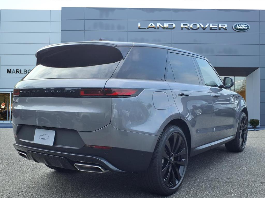 2025 Land Rover Range Rover Sport SE photo 2