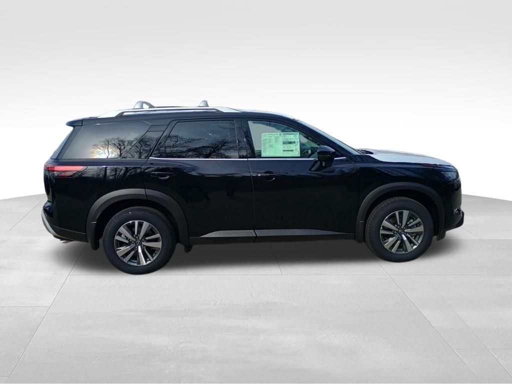 2025 Nissan Pathfinder SL photo 7