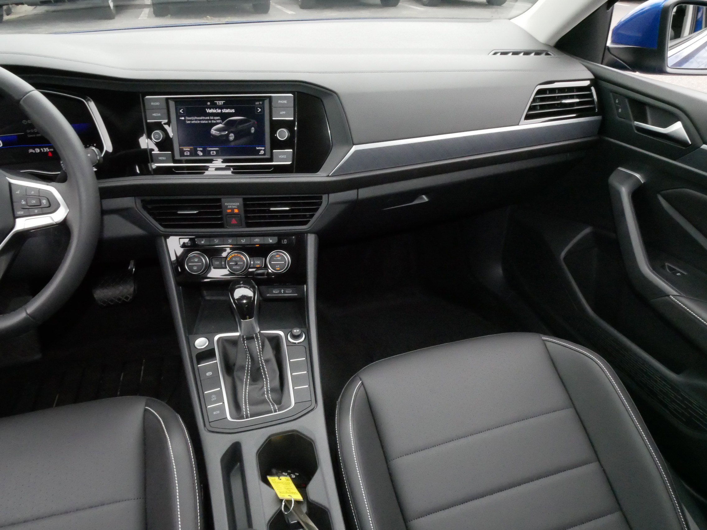 2024 Volkswagen Jetta SE photo 11