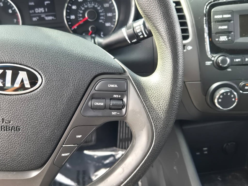 2018 Kia Forte LX Base photo 24