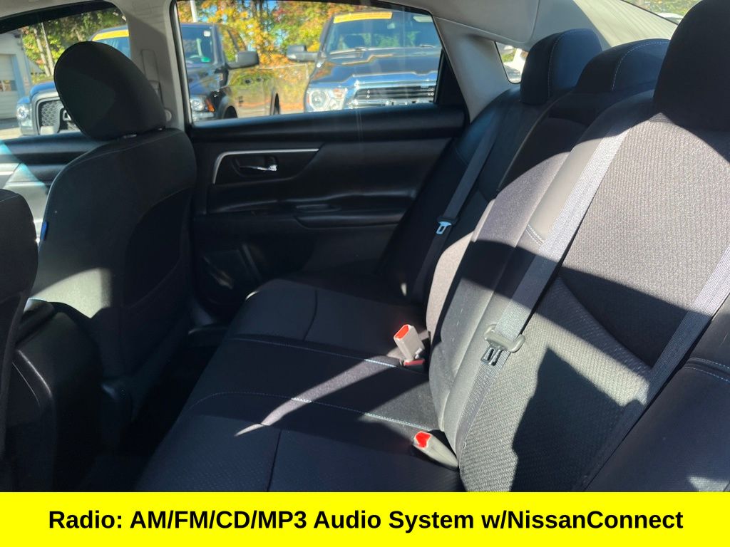 2016 Nissan Altima 2.5 SR photo 2