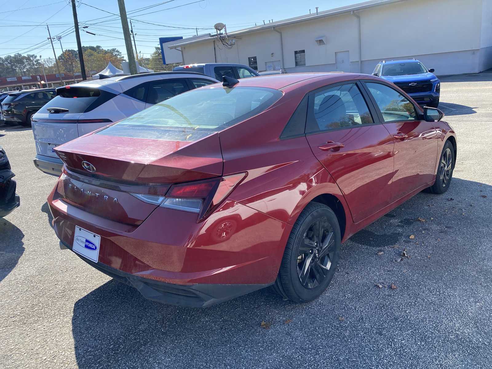 2021 Hyundai Elantra SEL photo 2