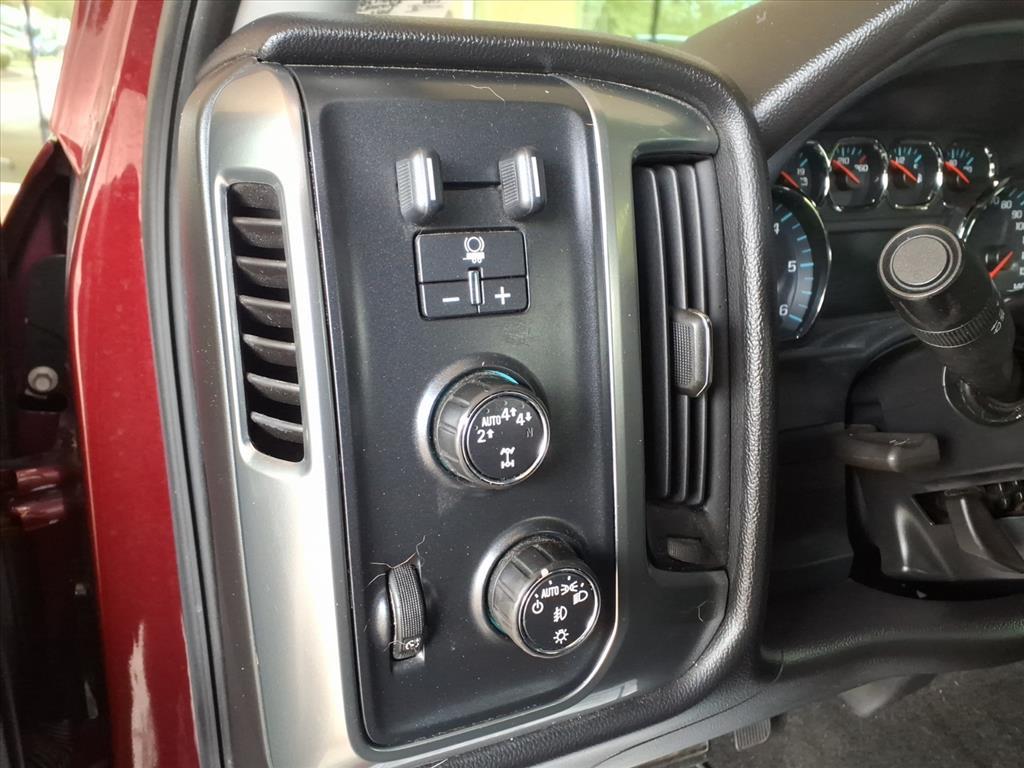 2017 Chevrolet Silverado 1500 LT photo 10