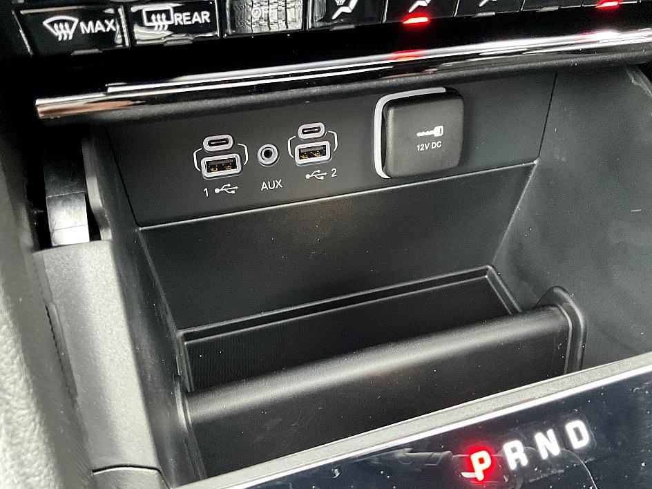 2025 Jeep Grand Cherokee Limited photo 25