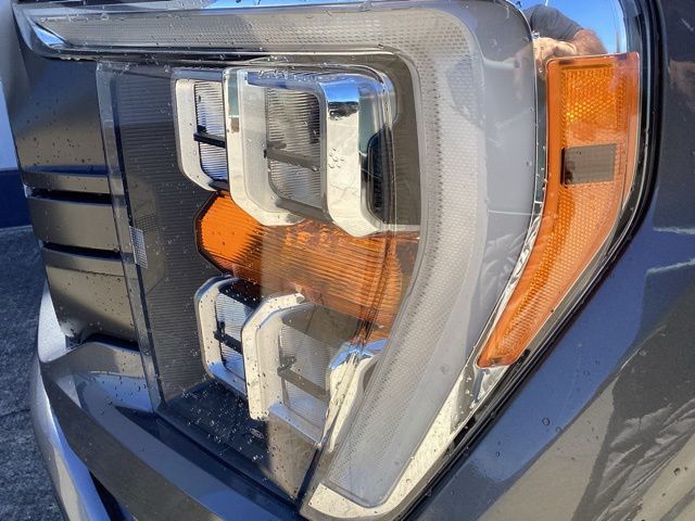 2022 Ford F-150 XLT photo 4