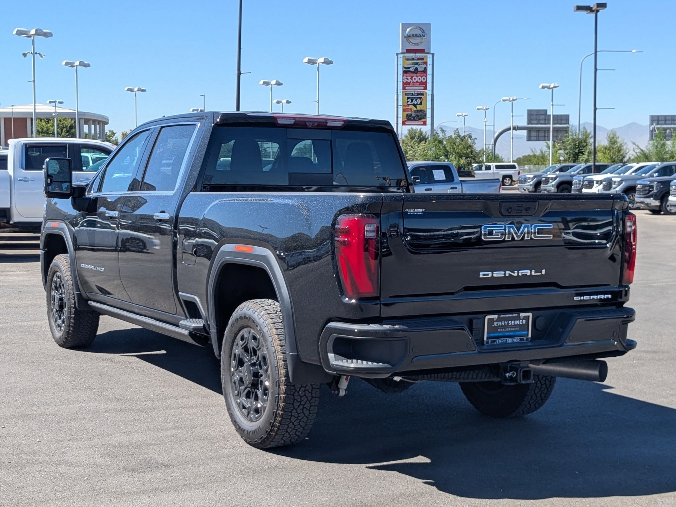 2024 Gmc Sierra 3500 HD Denali Ultimate photo 3