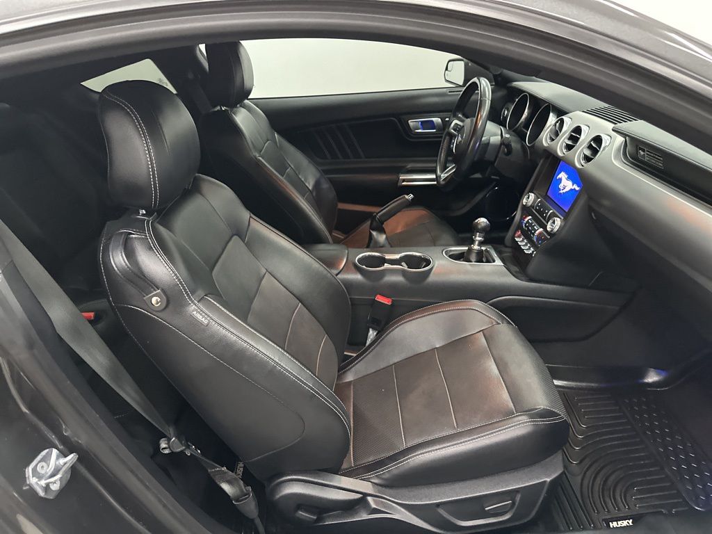 2020 Ford Mustang GT Premium photo 18
