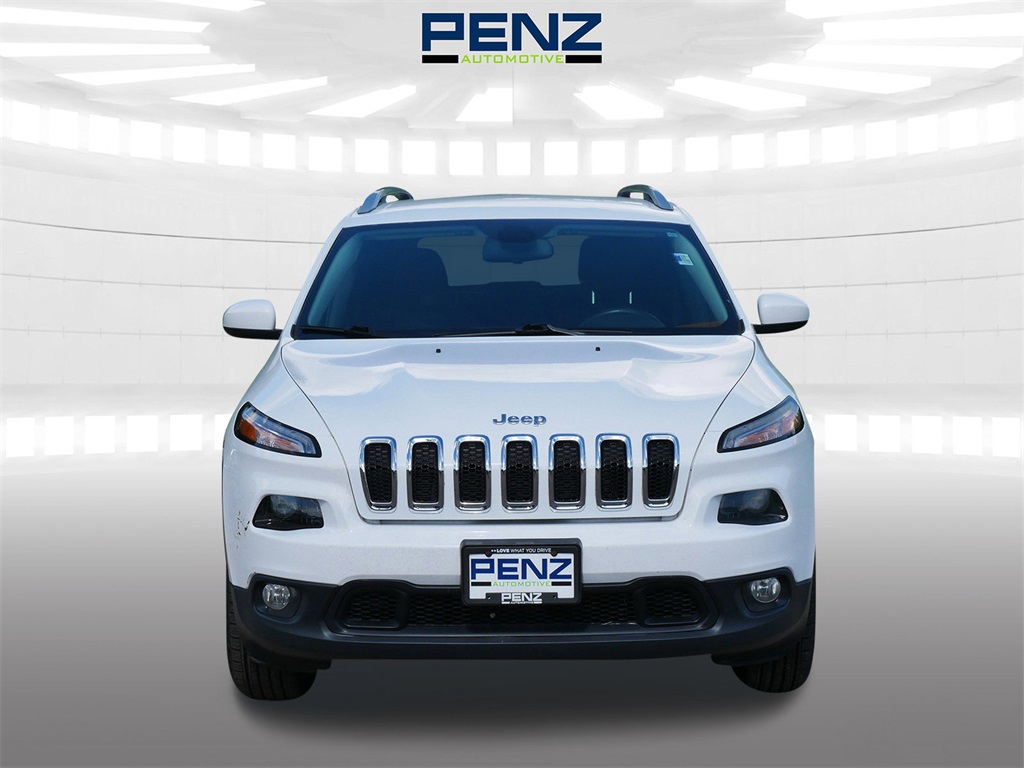Used 2016 Jeep Cherokee Latitude with VIN 1C4PJMCS5GW194533 for sale in Rochester, Minnesota