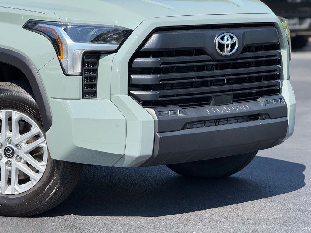 2024 Toyota Tundra SR5 photo 4