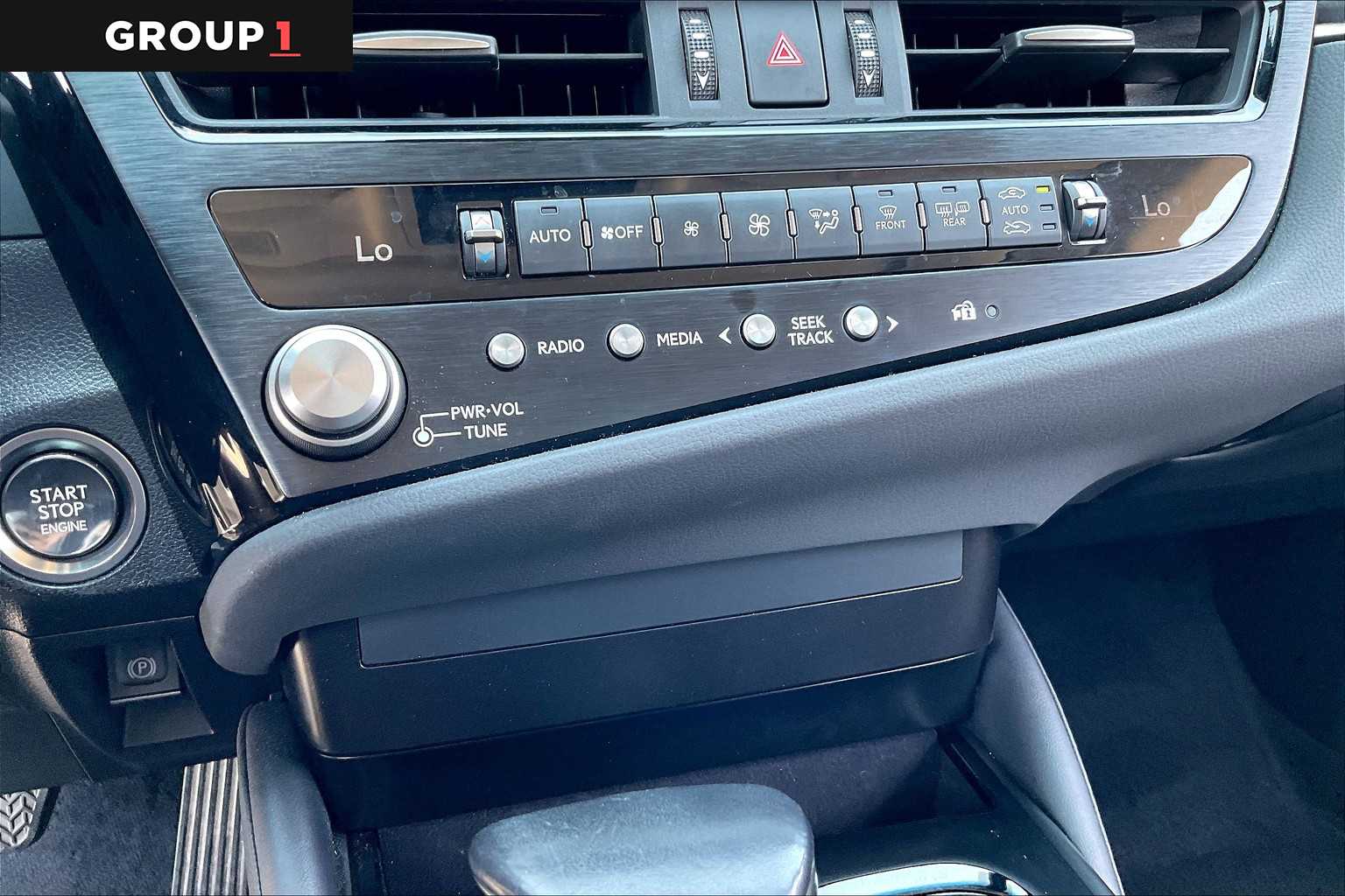 2023 Lexus ES 350 photo 32