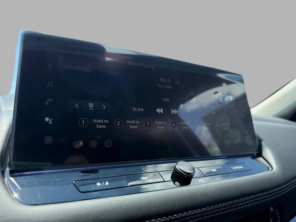 2025 Nissan Rogue SL photo 2
