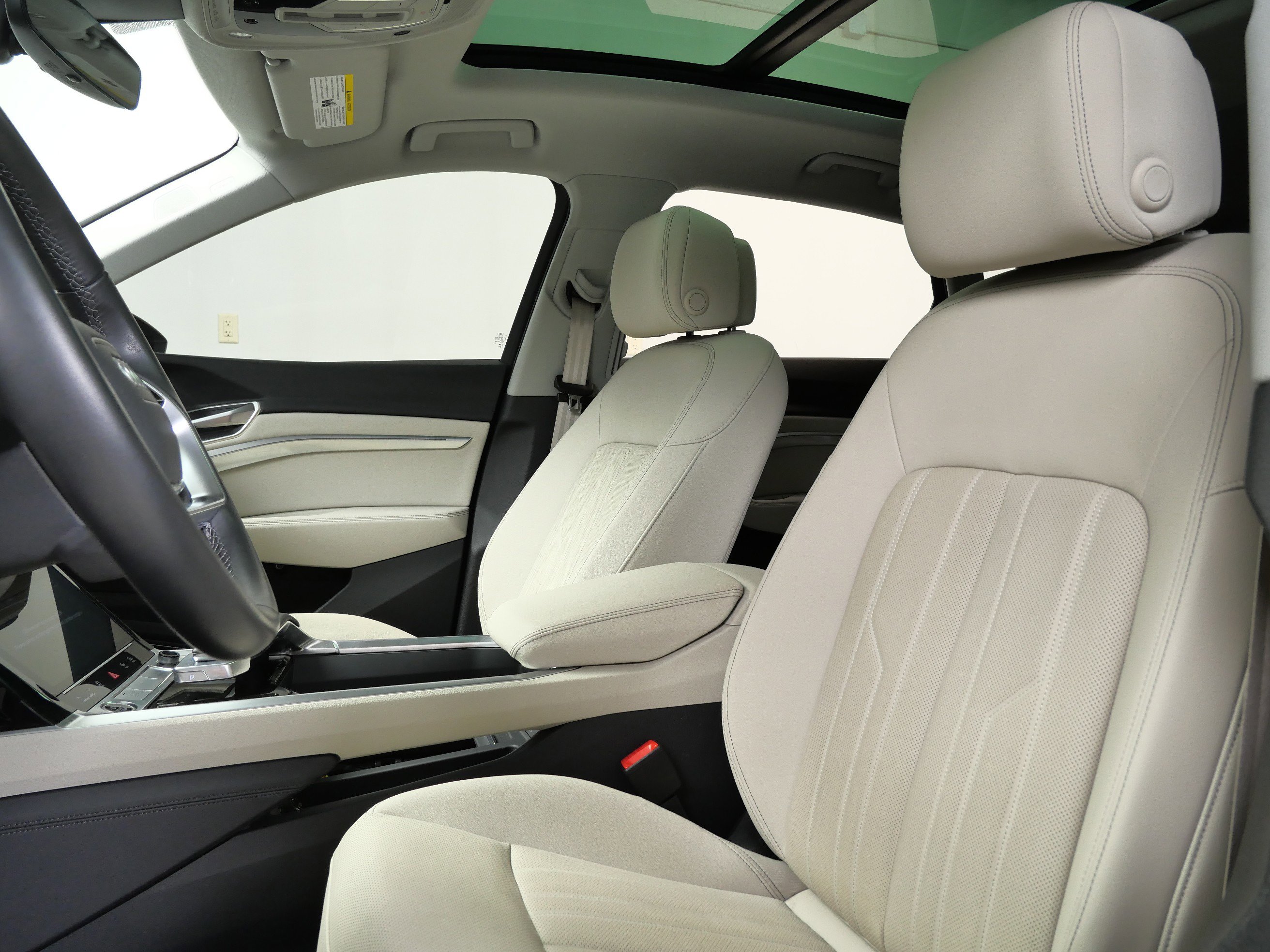 2024 Audi Q8 E-tron Premium Plus photo 13
