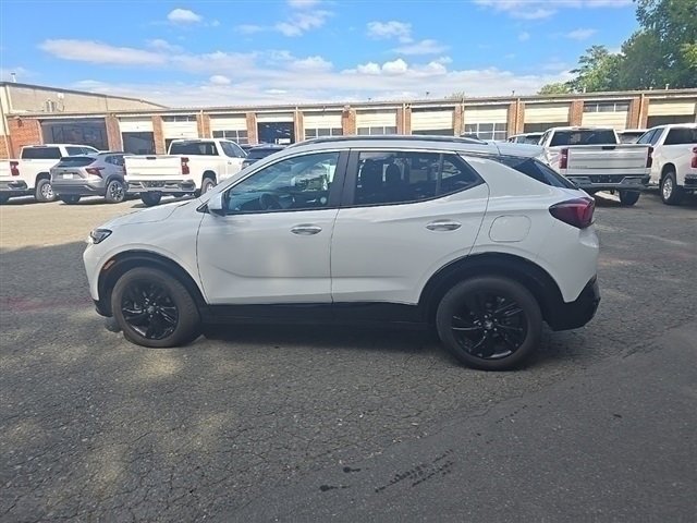 2024 Buick Encore GX Sport Touring photo 9