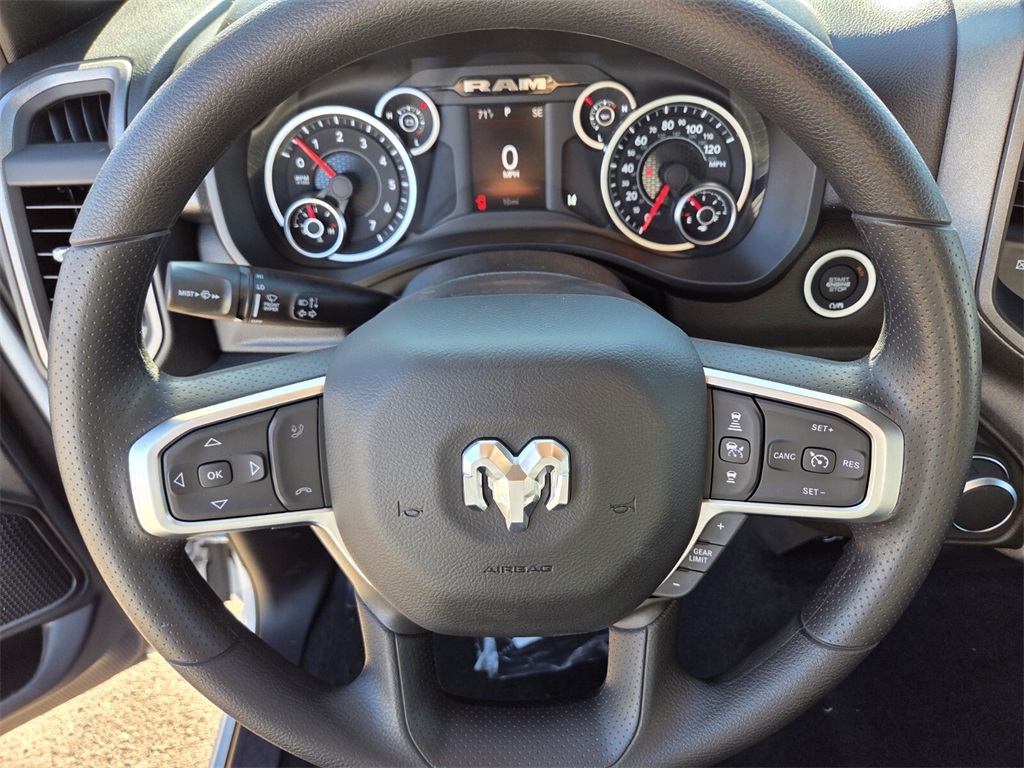 2025 Ram 1500 Tradesman photo 8