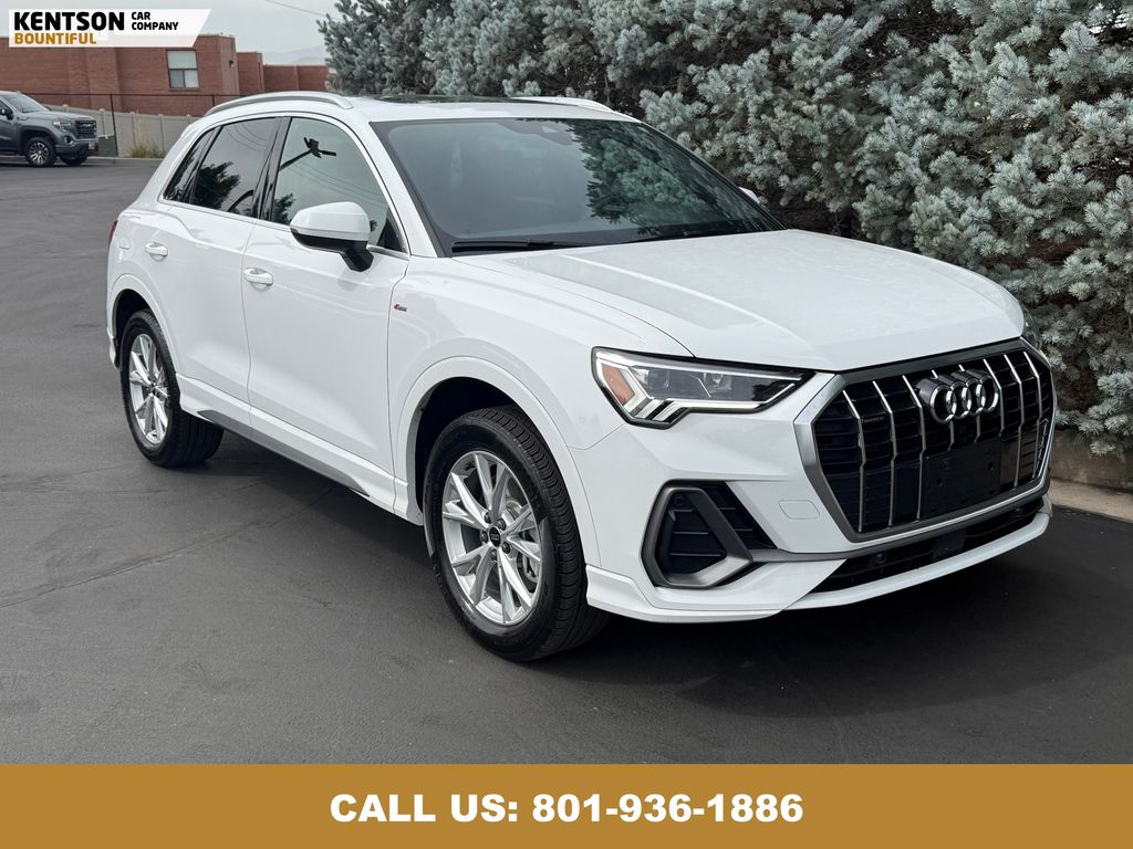 2025 Audi Q3 S line Premium photo 10