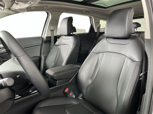 2026 Kia Sportage EX photo 3