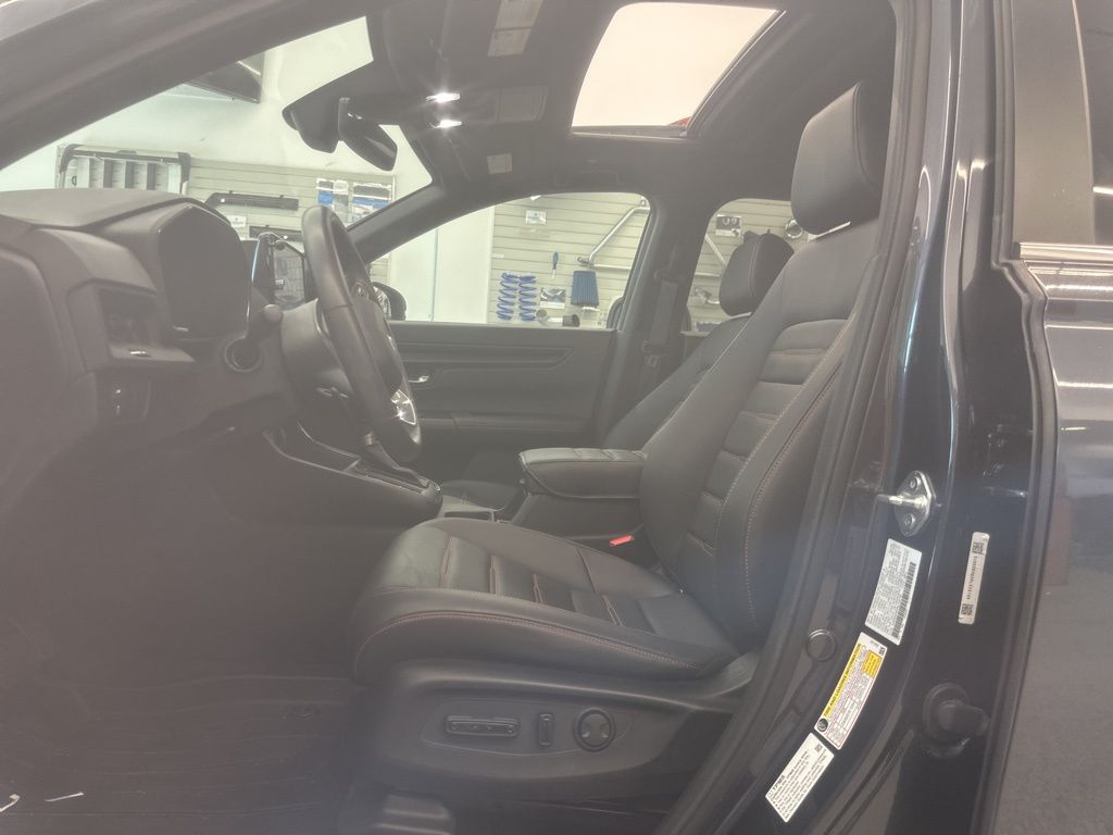 2024 Honda CR-V Hybrid Sport-L photo 2