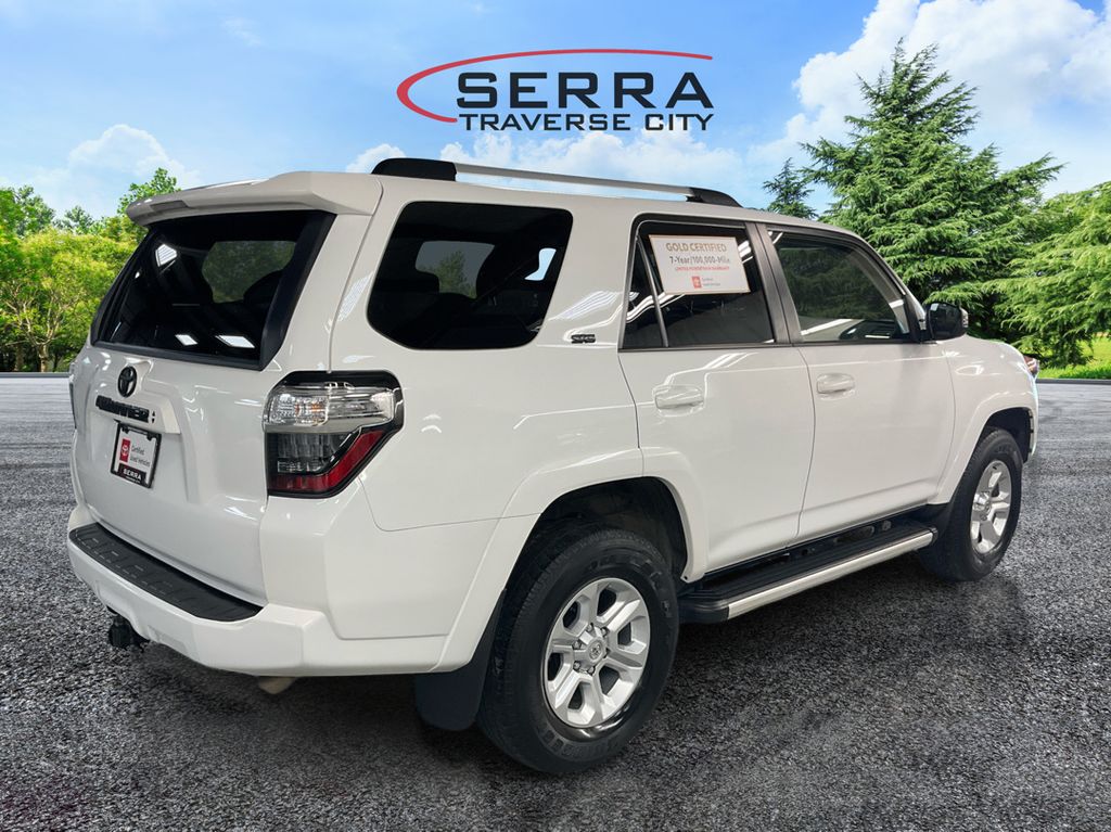 2023 Toyota 4Runner SR5 Premium photo 3
