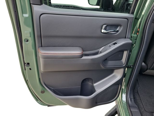 2025 Nissan Frontier PRO-4X photo 16