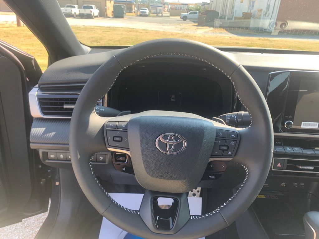 2026 Toyota Camry SE photo 13