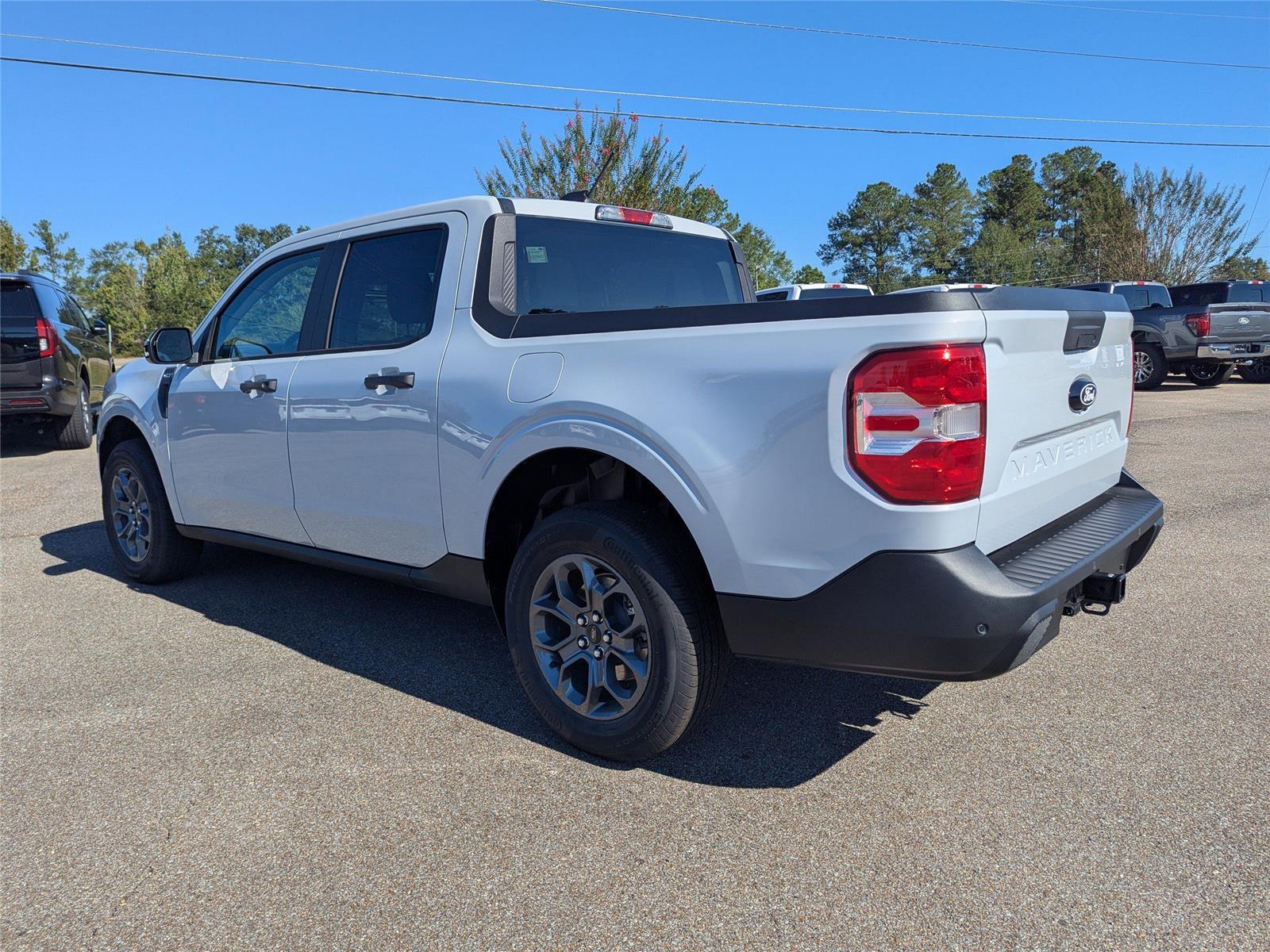 2025 Ford Maverick XLT photo 3