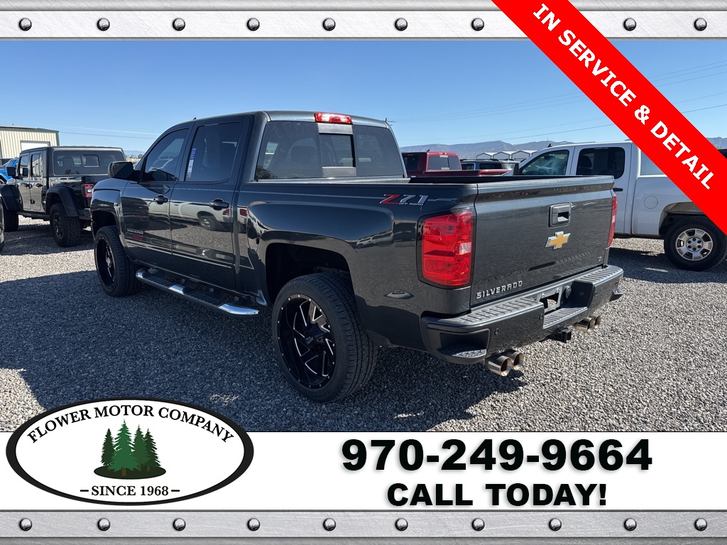 2018 Chevrolet Silverado 1500 LT photo 4