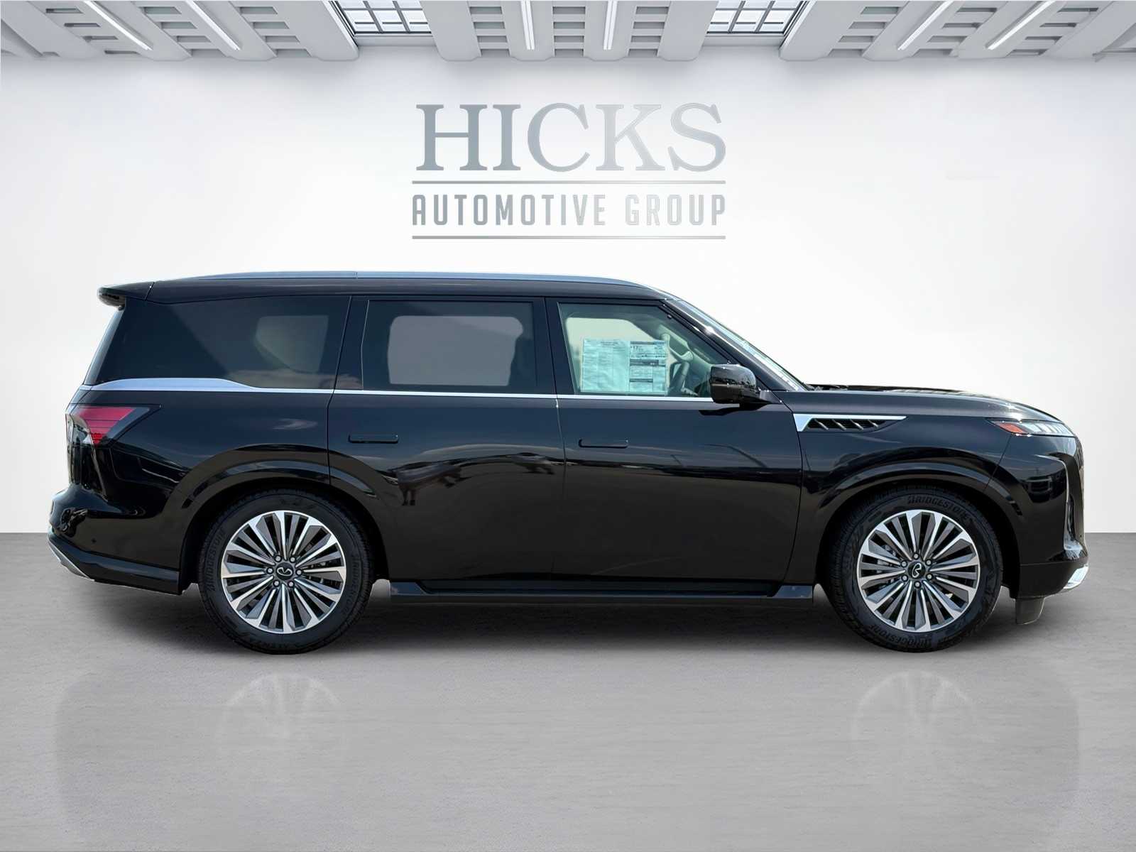 2025 Infiniti QX80 Sensory photo 3