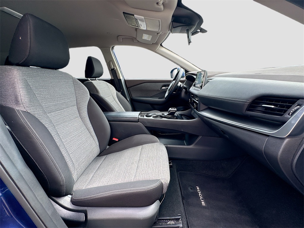 2023 Nissan Rogue SV photo 26
