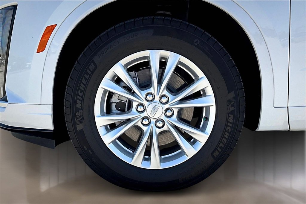 2025 Cadillac XT6 Luxury photo 12