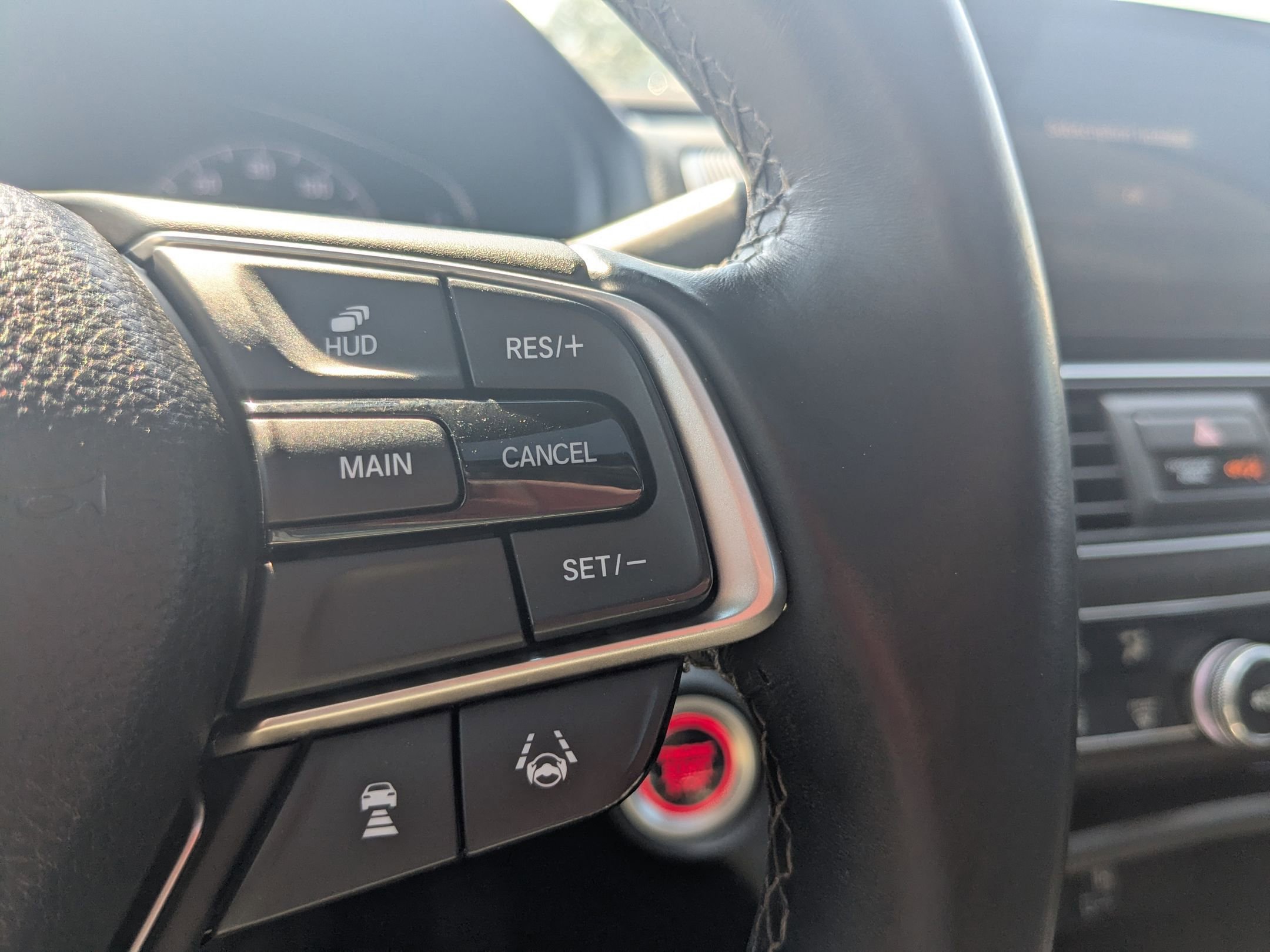 2018 Honda Accord Touring 2.0T photo 17