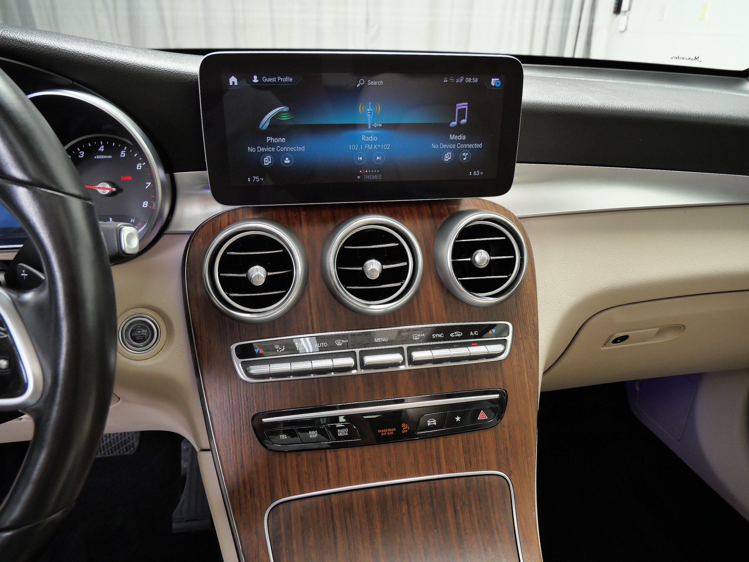 2022 Mercedes Benz GLC 300 4MATIC photo 17