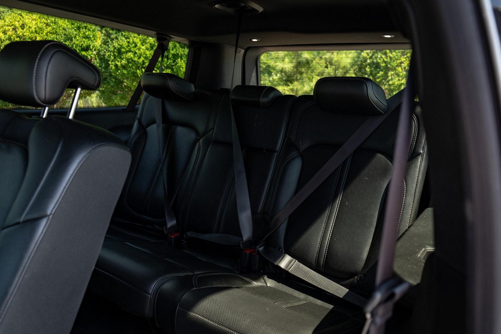 2023 Jeep Wagoneer L Series III photo 17