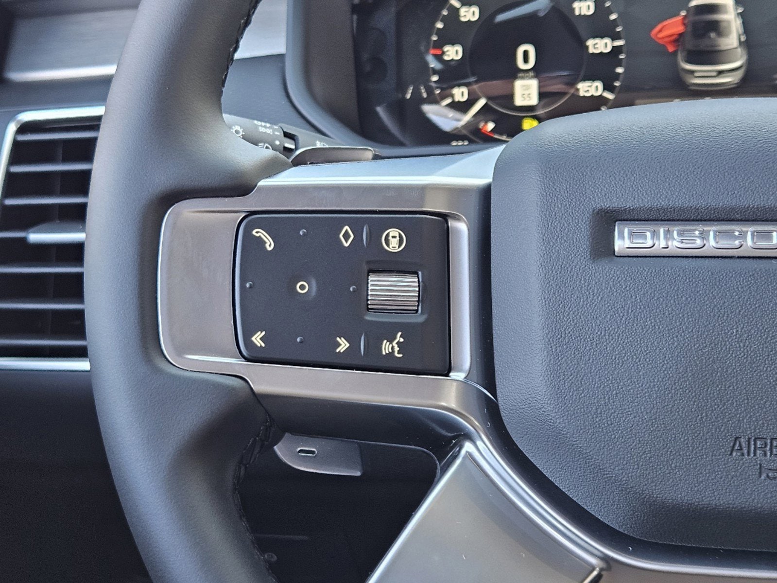 2025 Land Rover Discovery SE photo 24
