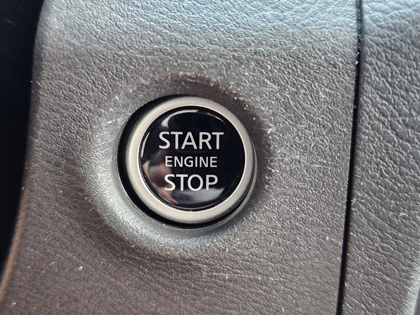 2024 Nissan Frontier SV photo 23